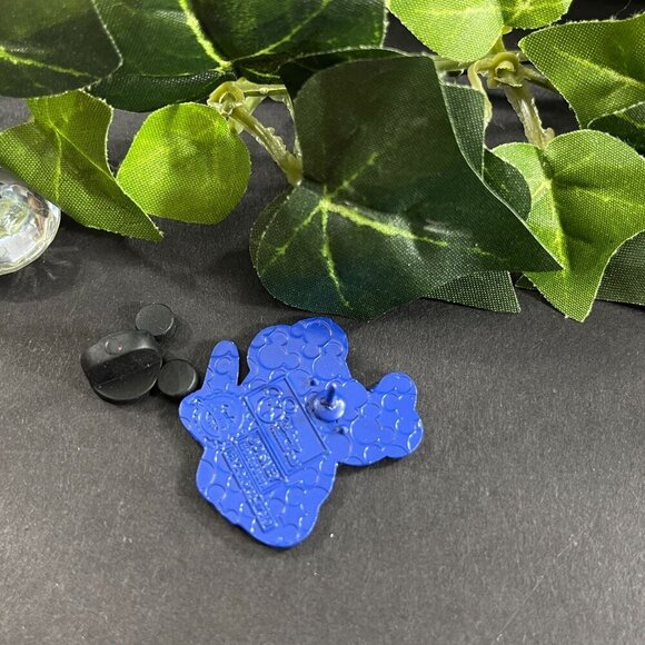 Disney Mickey Mouse Trading Pin Relaxing Brooch Drink Badge Lapel Pin Jewelry - Picture 4 of 8